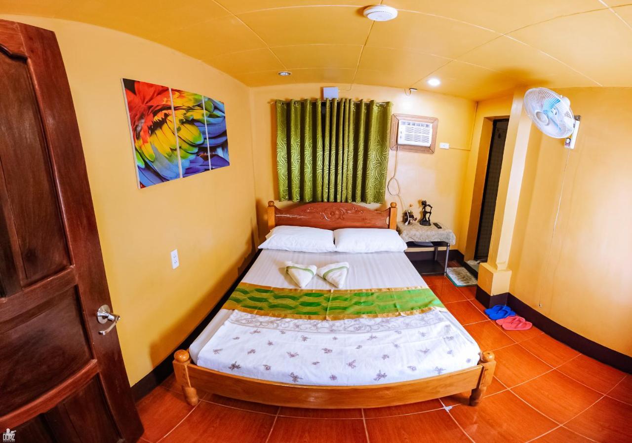 Apo Pension House Coron Esterno foto