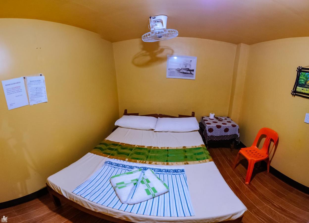 Apo Pension House Coron Esterno foto