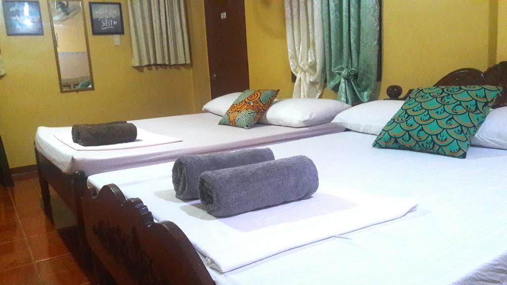 Apo Pension House Coron Esterno foto